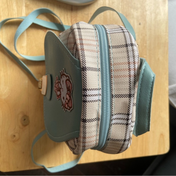 Hello Kitty Mini Backpack - Picture 3 of 7